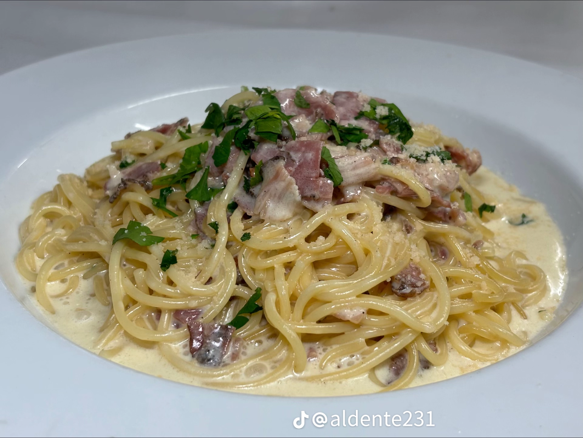 Spaghetti carbonara with pancetta